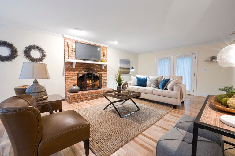 Tips for Creating a Cozy and Inviting Living Room Space